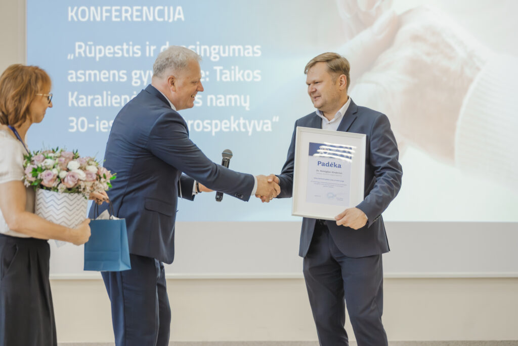 KVK įvyko mokslinė konferencija, skirta Taikos Karalienės globos namų 30–metų sukakčiai paminėti